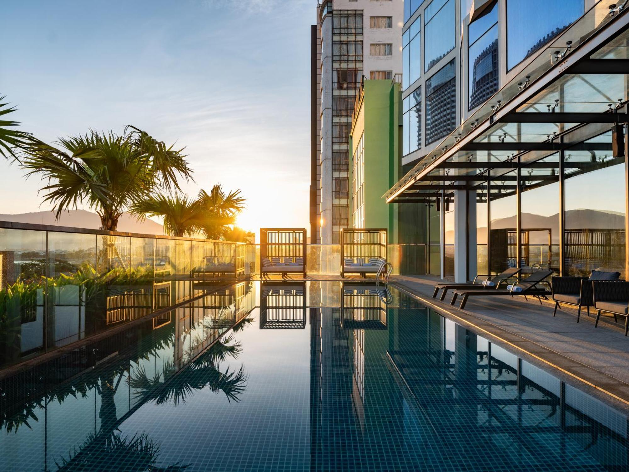Crowne Plaza Danang City Centre By Ihg Экстерьер фото