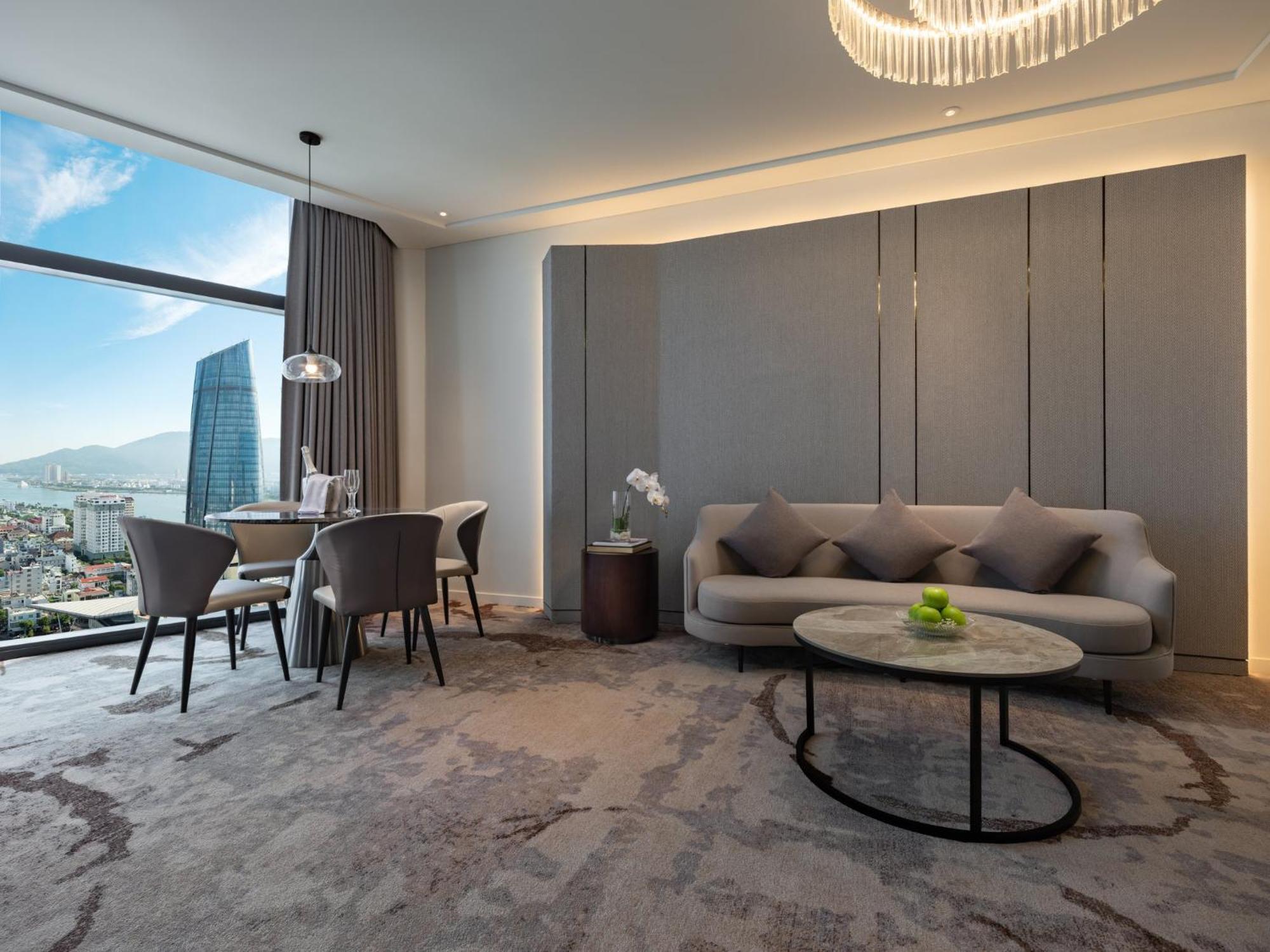 Crowne Plaza Danang City Centre By Ihg Экстерьер фото