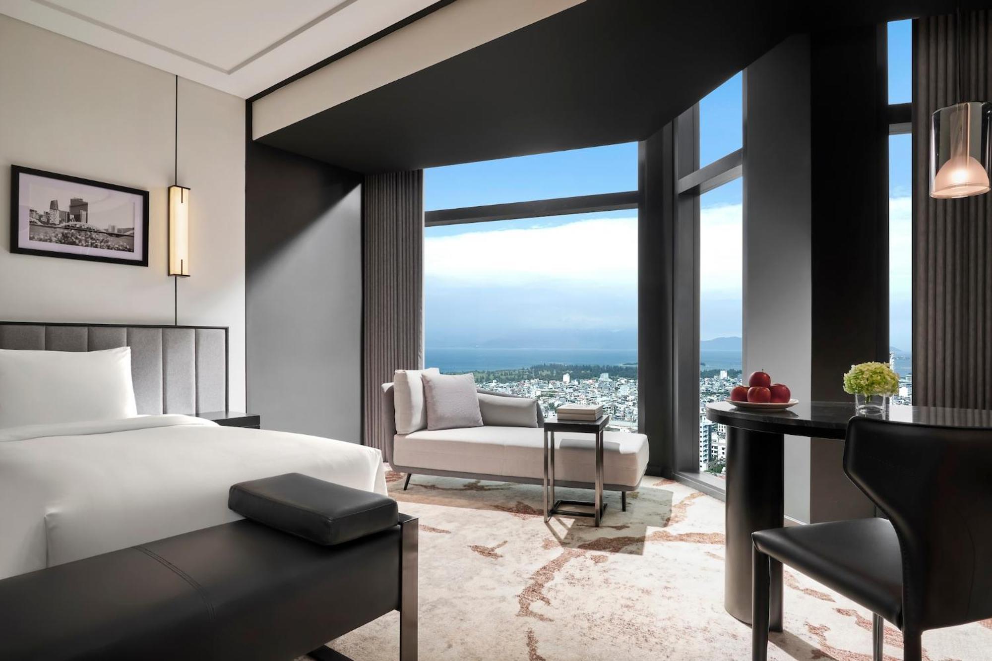 Crowne Plaza Danang City Centre By Ihg Экстерьер фото