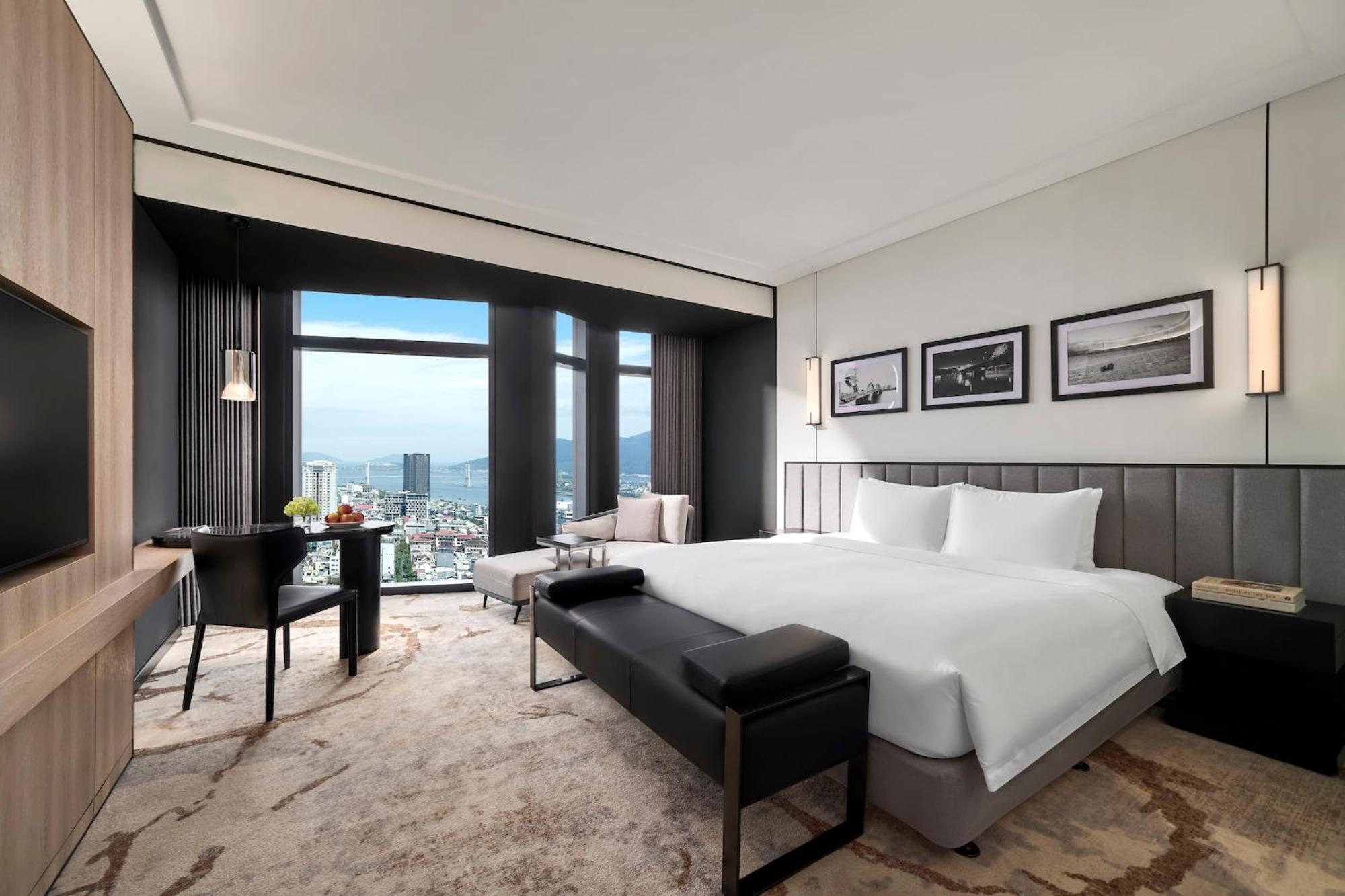 Crowne Plaza Danang City Centre By Ihg Экстерьер фото